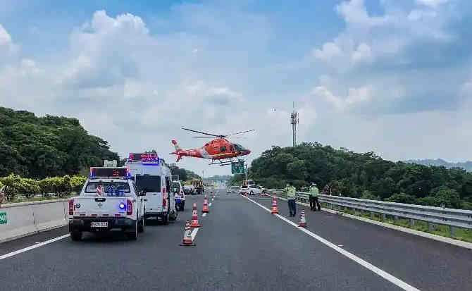 清新区高速公路汽车救援案例