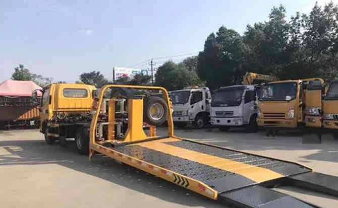 清新区汽车中途维修案例